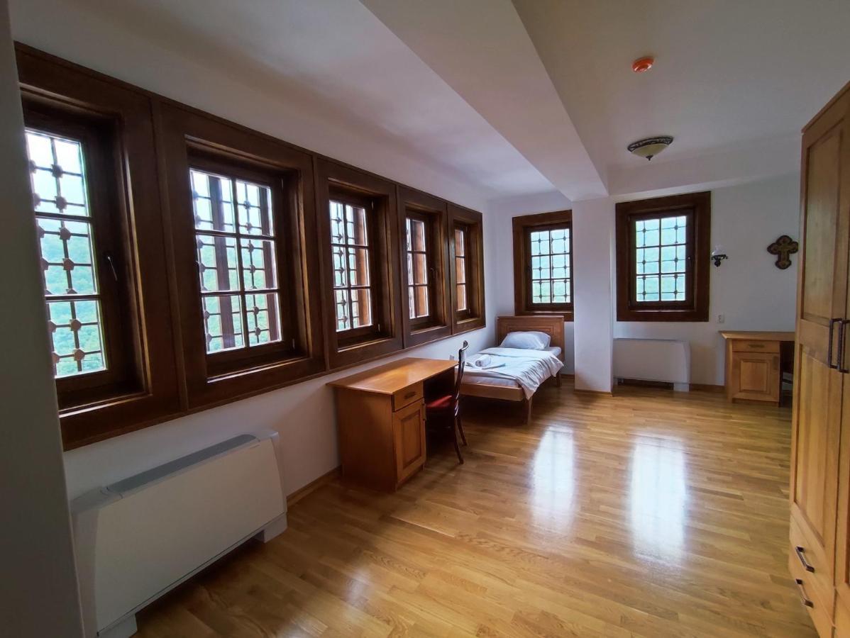 Guest Mansion, Гостински Палат Rostusa Exterior foto
